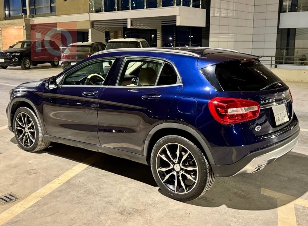 مێرسێدس بێنز GLA